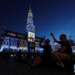 比利时布鲁塞尔：声光纪念夏日“缺席”的活动