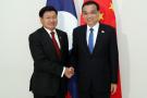 李克强会见老挝总理通伦