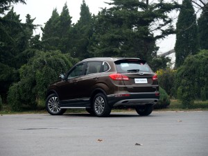 奇瑞汽车 瑞虎5 2016款 1.5T 手动家悦版