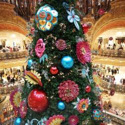 巴黎：“老佛爷”的圣诞树