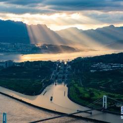 三峡夕照美如画