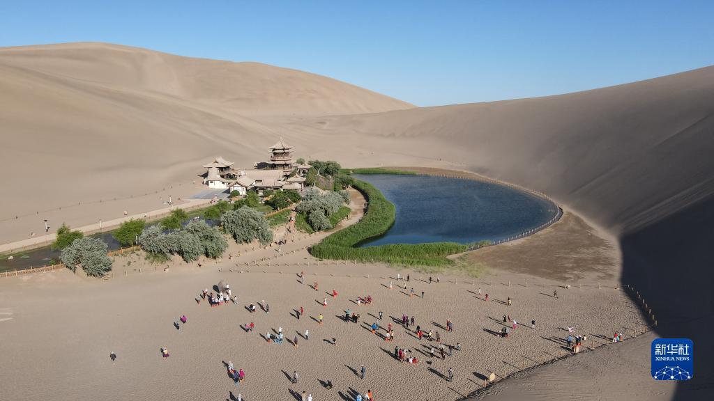 甘肃敦煌旅游“热”