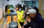 新春走基层｜敬老情！14年不变的“三块三”