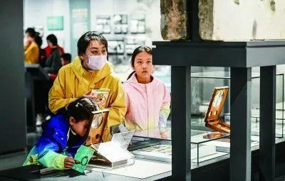 习近平两会时刻丨“要把博物馆事业搞好”