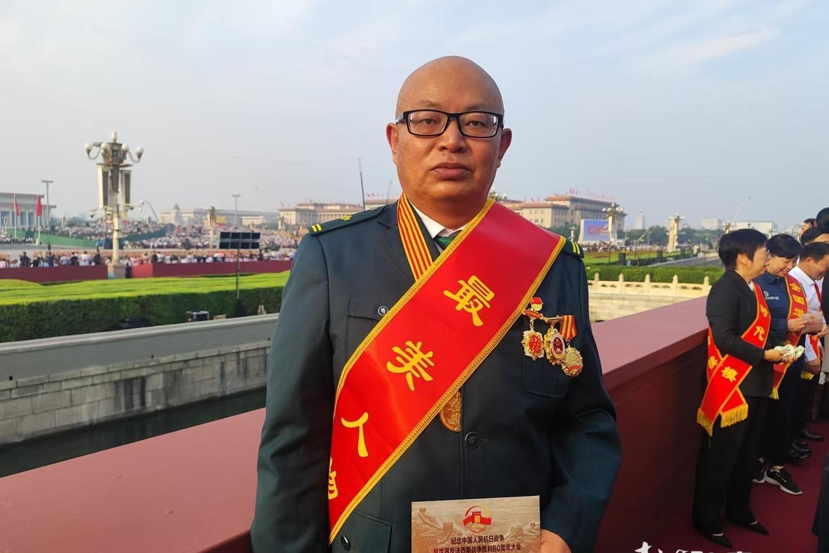 感受国家强盛荣光 坚定高原奉献之志