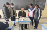 【祖国好 家乡美】“孩子们的笑脸抵消了我的思乡之情”