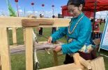 【祖国好 家乡美】一条羊绒围巾 浓浓家乡情怀