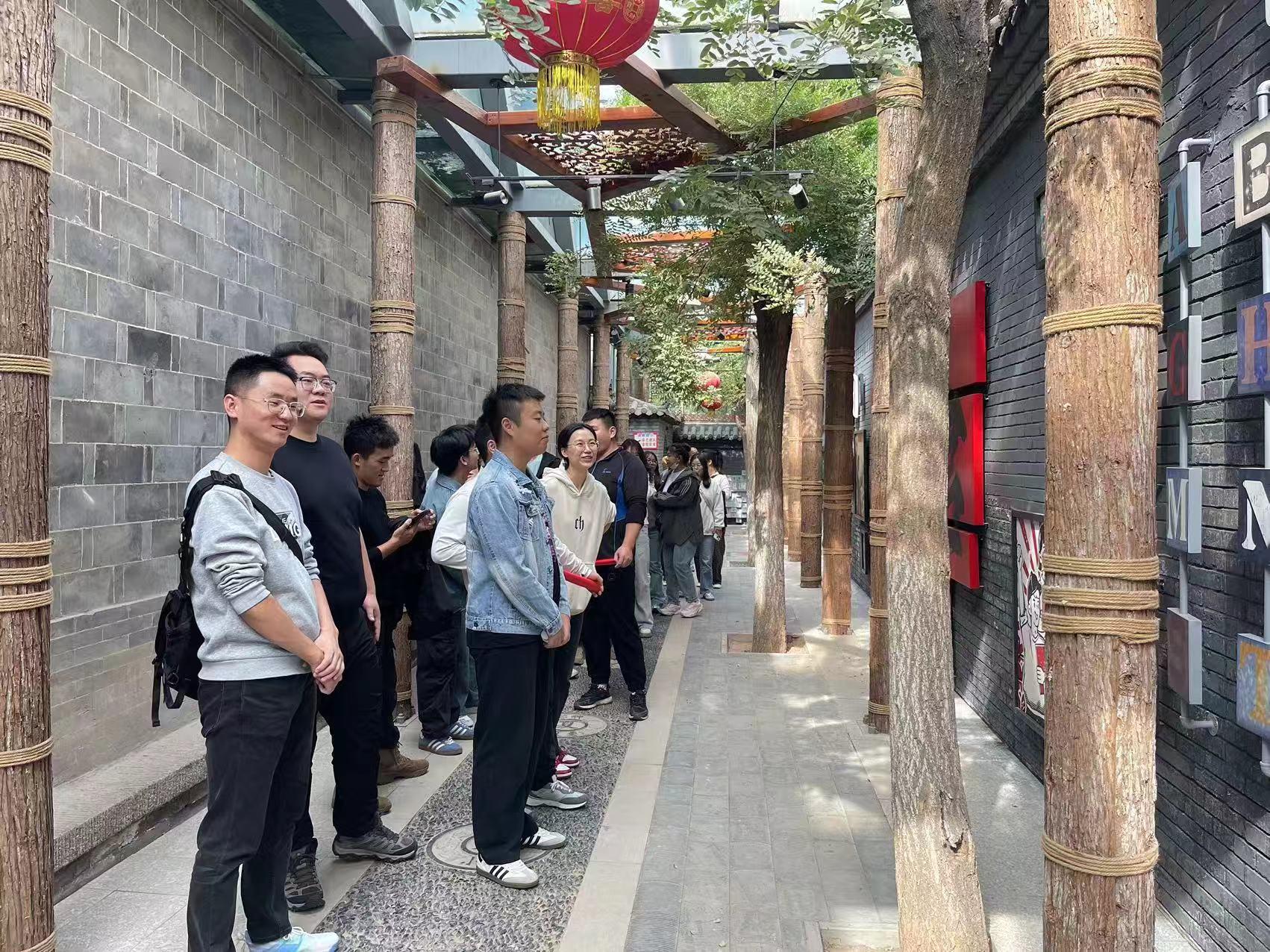 民族团结手拉手 青春共筑中国梦