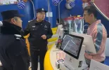 【新春走基层·回家过年】民警守护 百姓放心