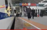 漫漫铁道途 暖暖元宵情