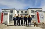 【新春走基层·致敬奋斗者】戈壁中的“追光者”