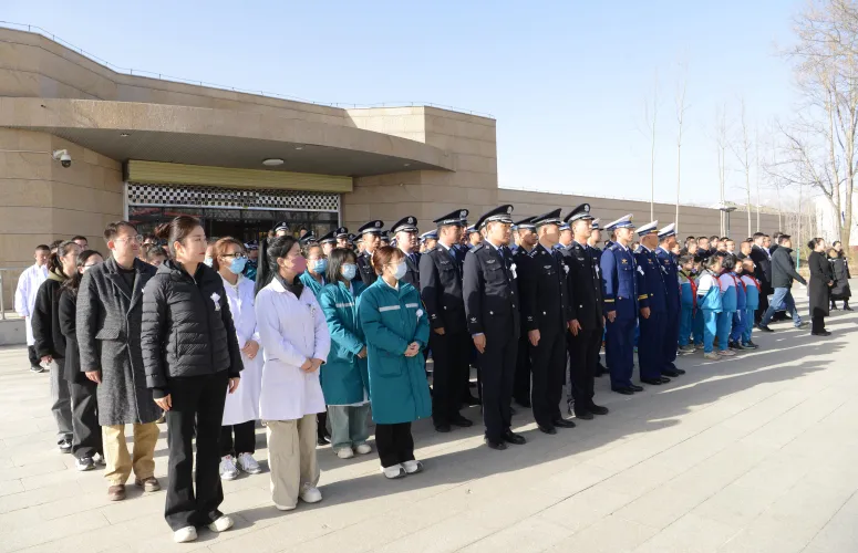 海北：举办“赓续·2025·清明祭英烈”活动
