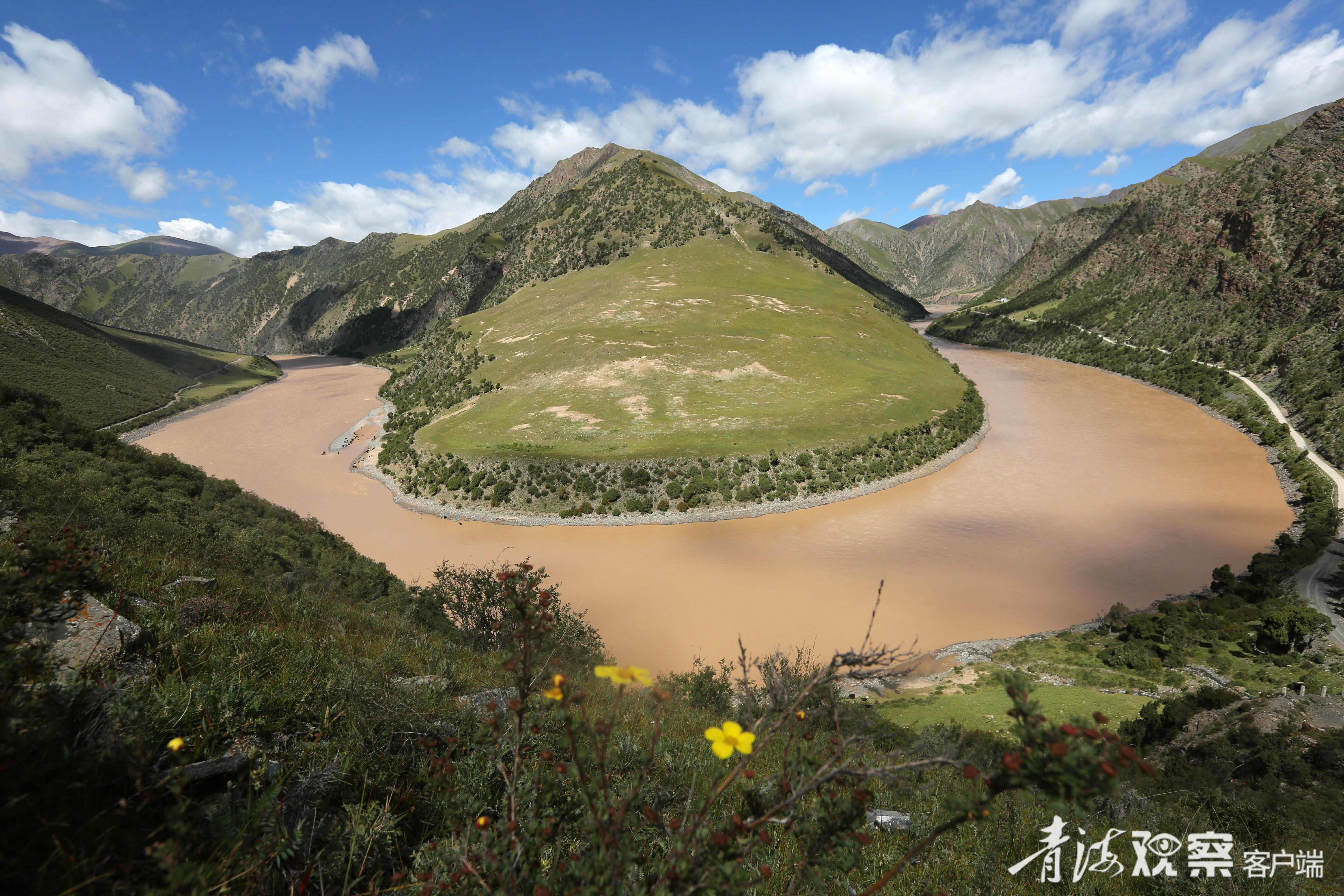 天工嵌马蹄 青山烙巨印