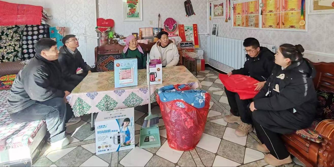党建红领航青春力量 柴达木焕新乡村振兴图景